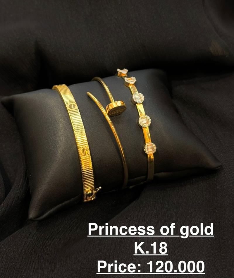 Champagne Gold Diamond Solitaire Ring - 14K