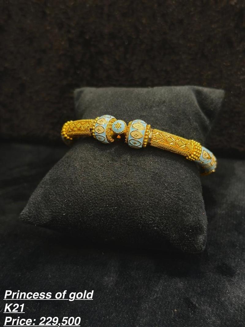 Yellow Gold Coin Necklace - 24K